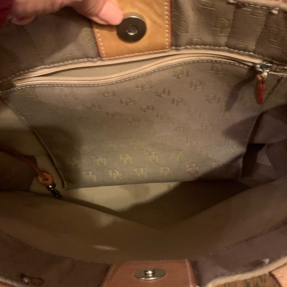 Vintage Dooney & Bourke Signature Handbag - Picture 7 of 7